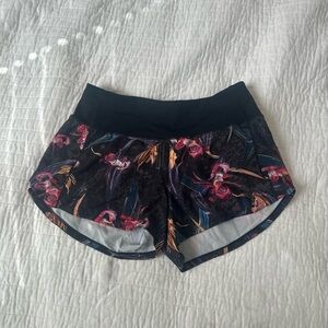Women’s Lululemon floral Speed Up shorts